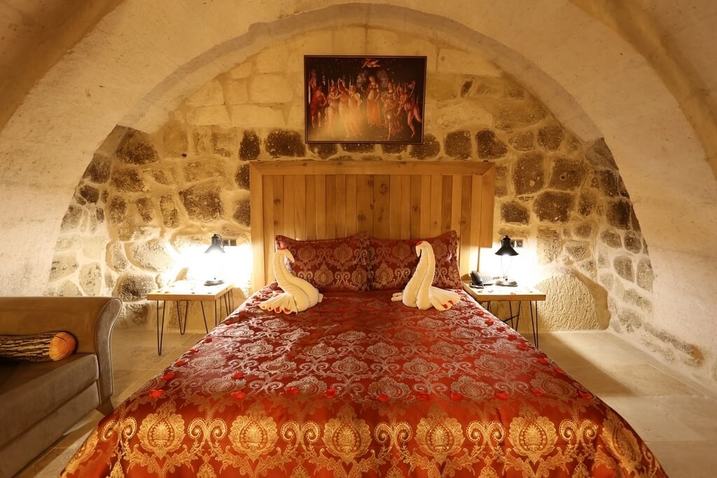 106 Deluxe Suite